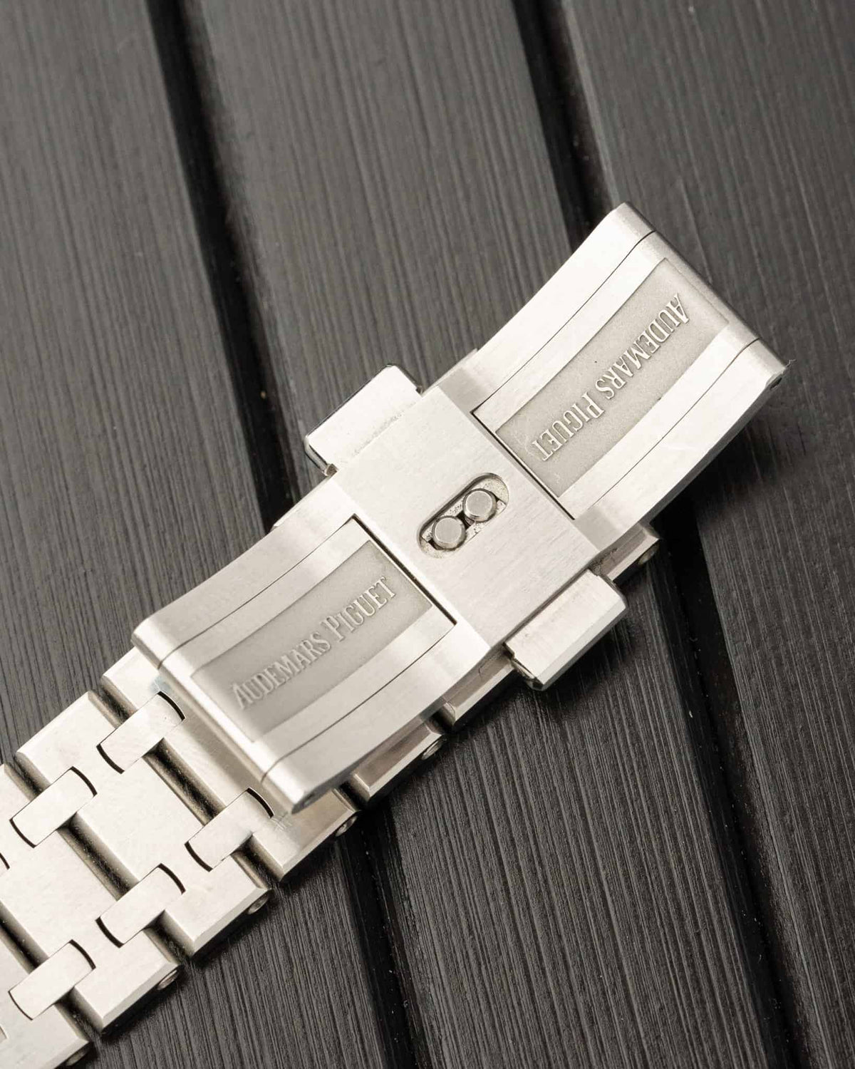Audemars Piguet Royal Oak 37mm White Dial 15450ST.OO.1256ST.01