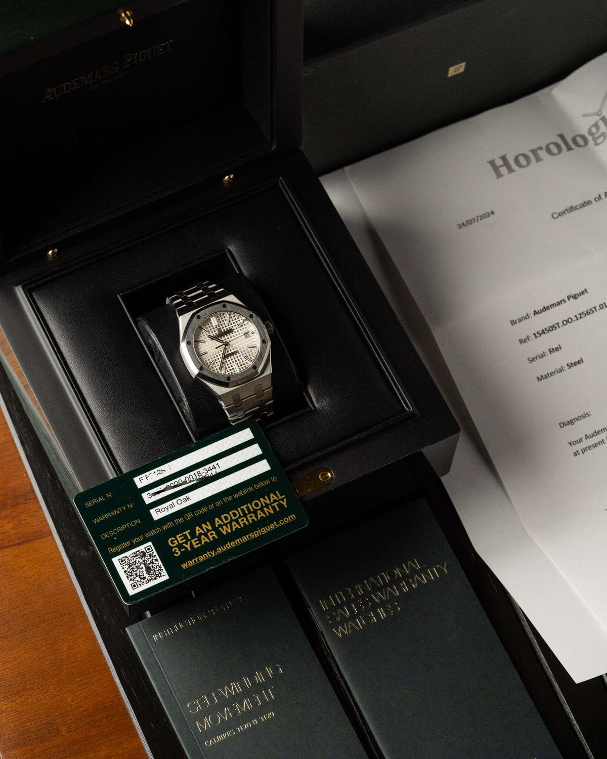 Audemars Piguet Royal Oak 37mm White Dial 15450ST.OO.1256ST.01