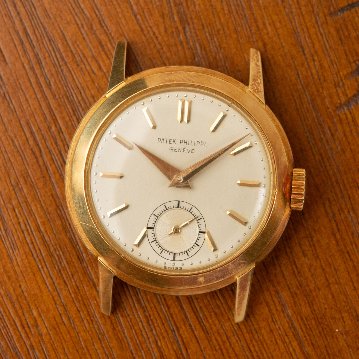 Pre-owned and vintage Patek Philippe watches at Hourstance