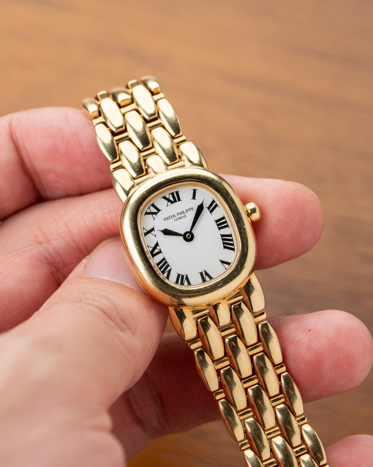 Patek Philippe Ellipse 4830/1 18k yellow gold bracelet – photo 2