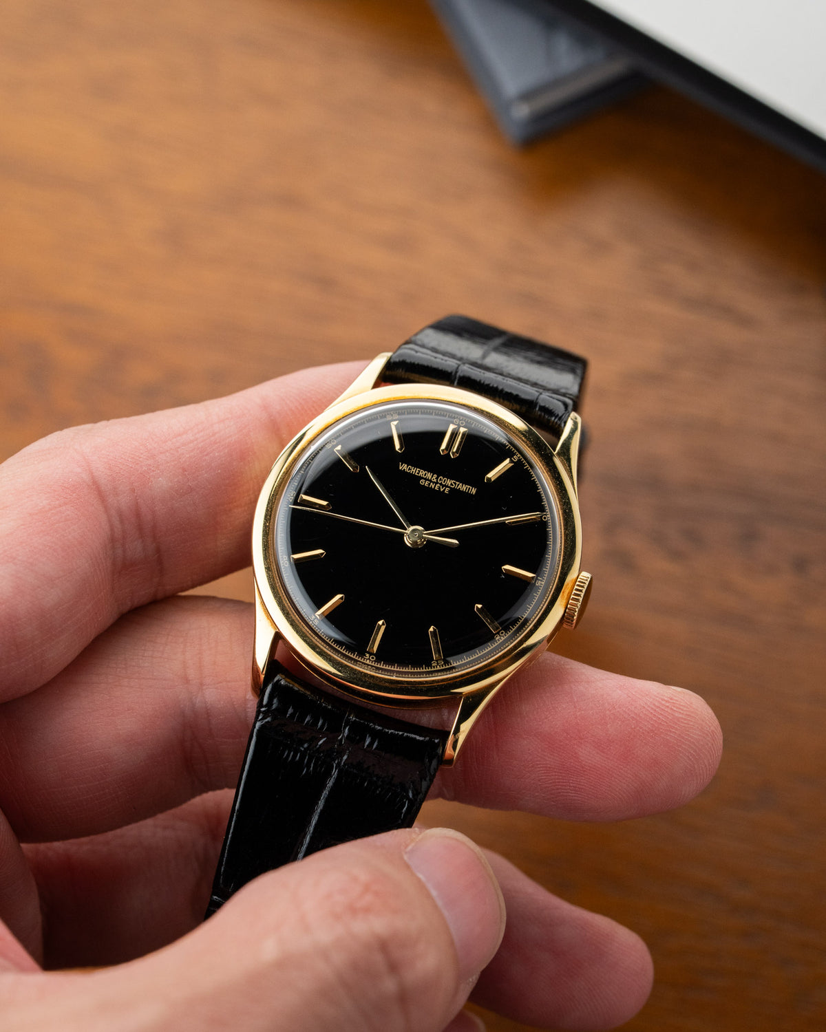 Vacheron Constantin Les Collectionneurs 4217 18k yellow gold black lacquer dial 1949 – photo 5
