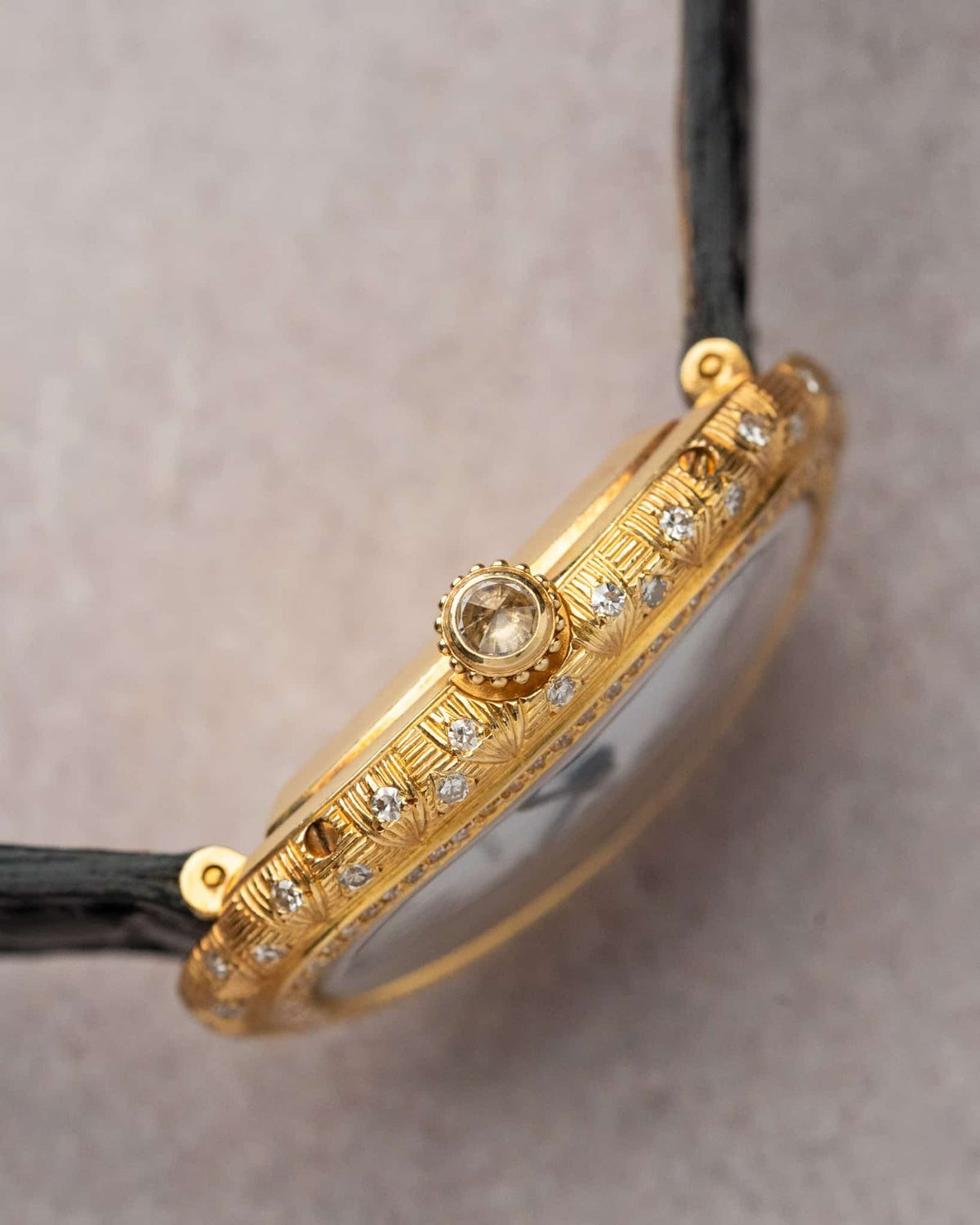 Cartier Baignoire 78094 Factory Diamond Engraved Stepped Case