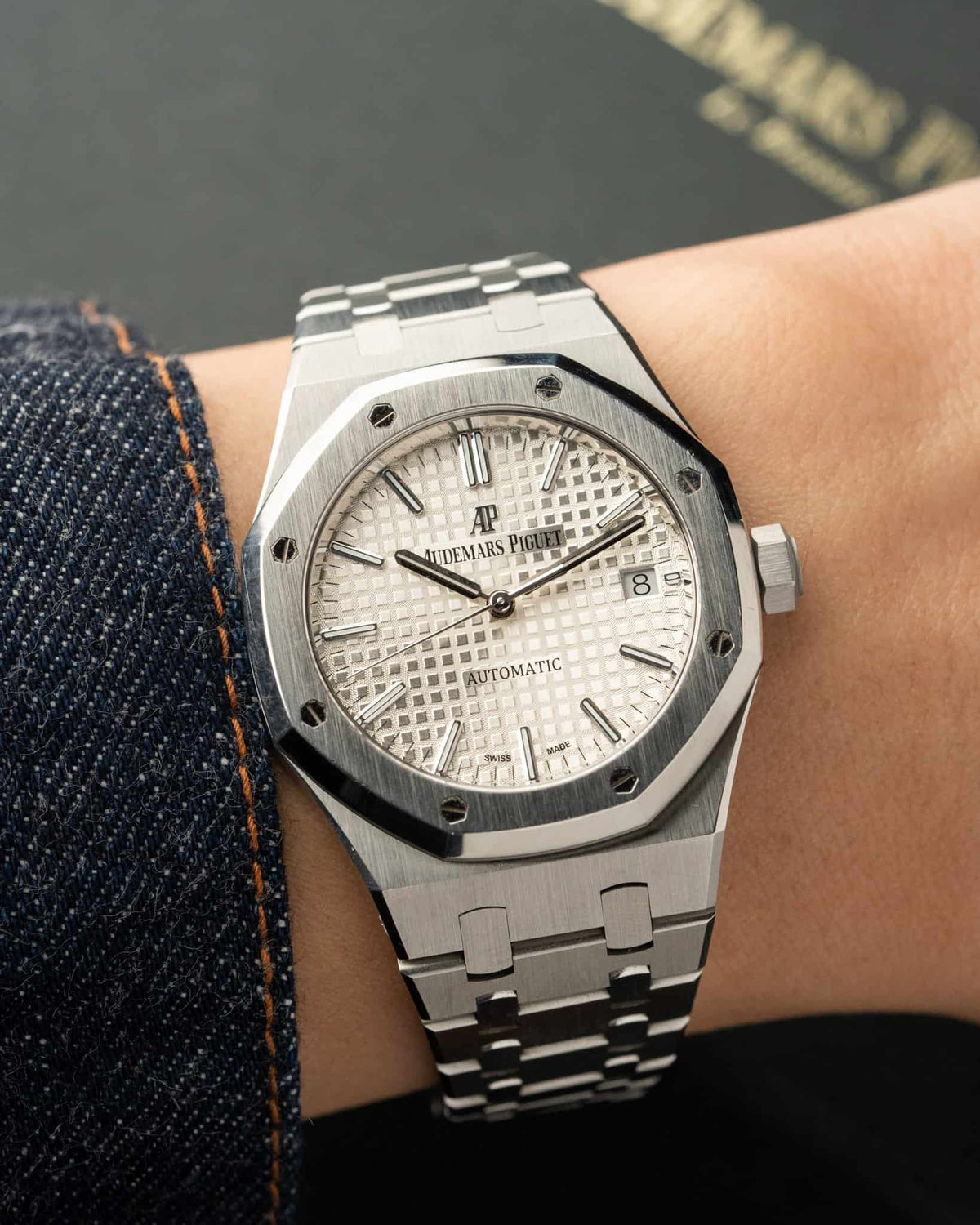 Audemars Piguet Royal Oak 37mm White Dial 15450ST.OO.1256ST.01
