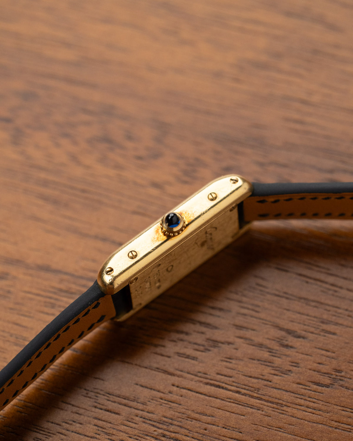 Cartier Mini Tank Allongée 2443 18k yellow gold on black Epsom strap – photo 2