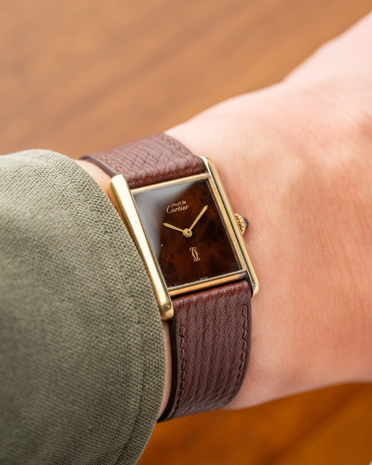 Must de Cartier Tank LM vermeil wood dial watch – photo 9