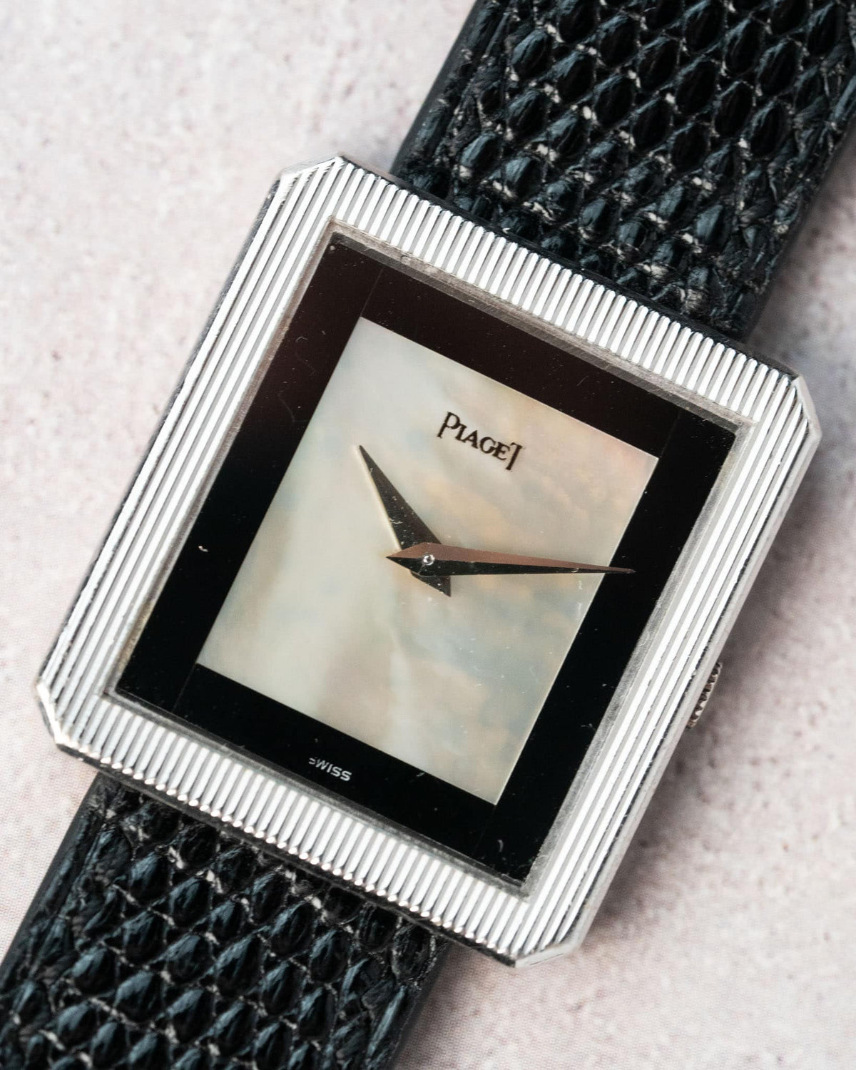 White Gold Piaget 9154 Mother of pearl & Onyx Dial