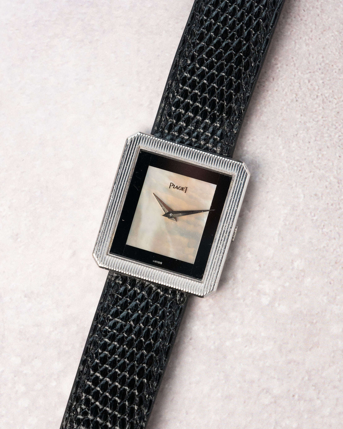 White Gold Piaget 9154 Mother of pearl & Onyx Dial