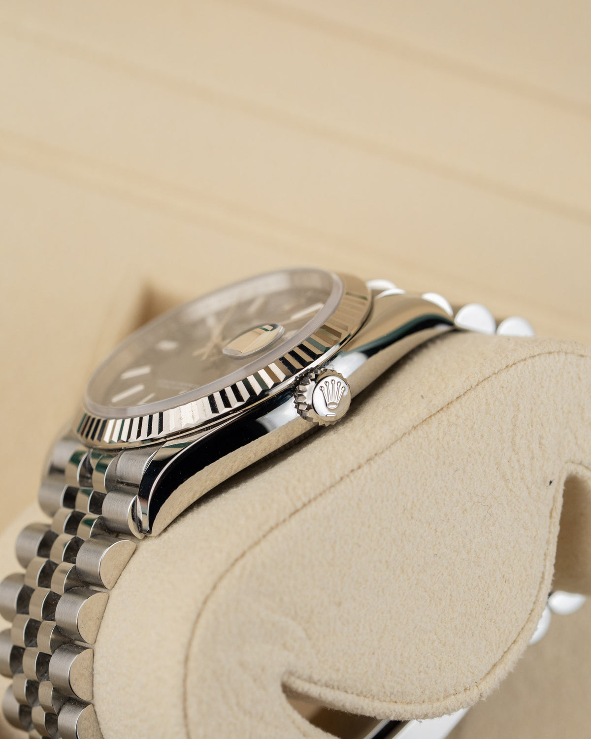 Rolex Datejust 36 126234 Black Fluted Jubilee