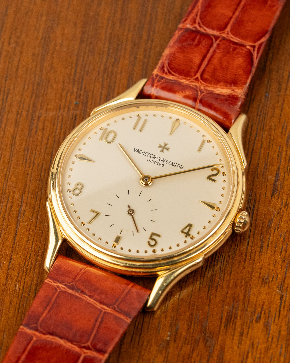 Vacheron Constantin Ultra-Thin Yellow Gold 92239/000J Watch and Pouch