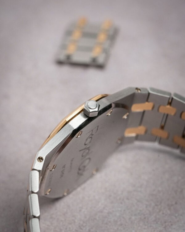 Audemars Piguet Royal Oak 33mm Two-Tone Quartz Macro Crown Shot