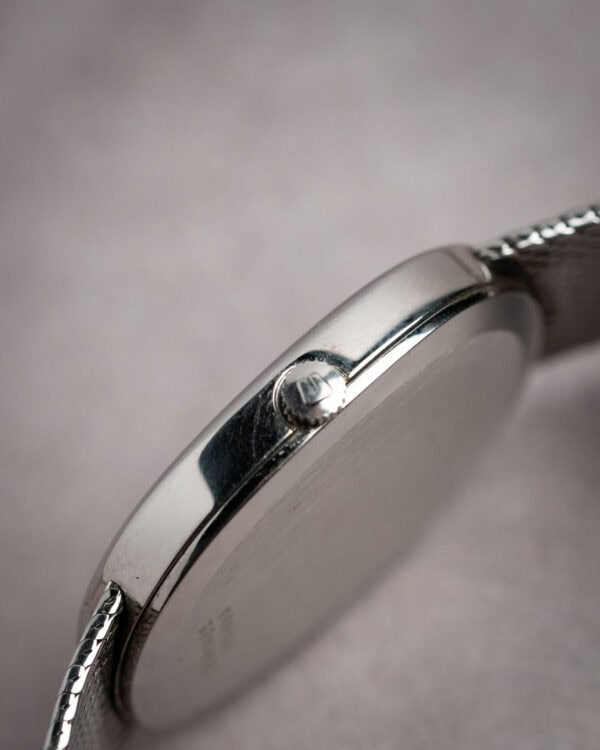 Universal Geneve White Shadow Crown