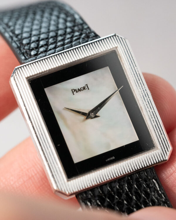 Piaget 9154 Mother of Pearl and Onyx Stone Dial
