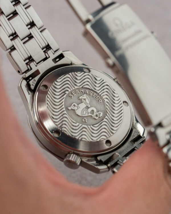 Omega Seamaster 300m Quartz 36mm Ref. 2561.80.00 Caseback