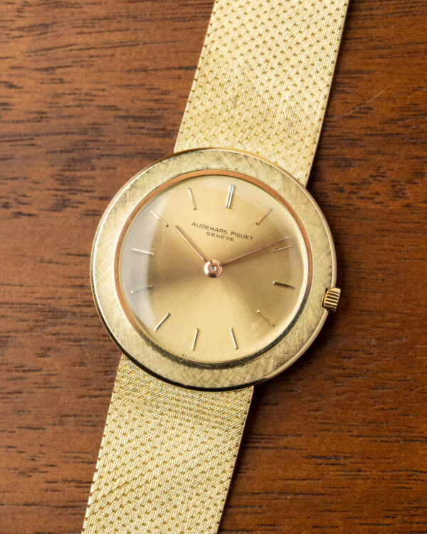 28mm Disco Violante Audemars Piguet Yellow Gold Hero