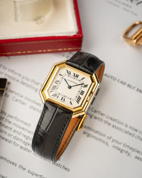 Cartier Ceinture Jumbo 17001 Flat Lay